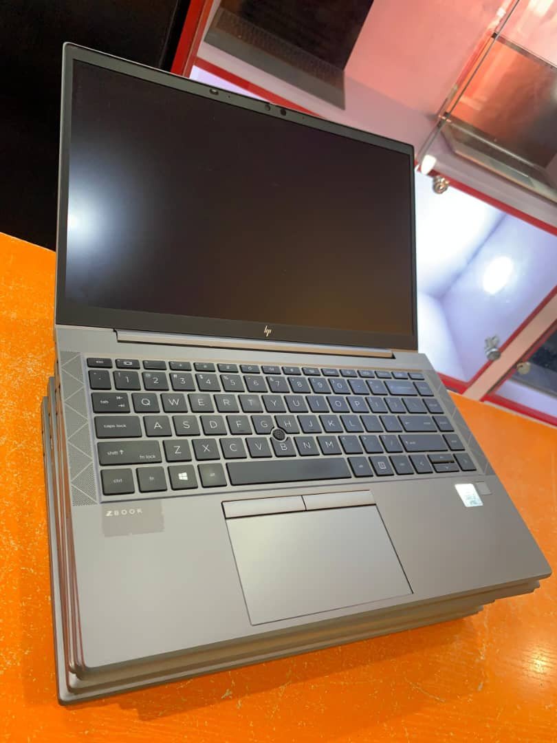 Hp zbook firefly G8 laptop (Fairly used) Face ID/fingerprint