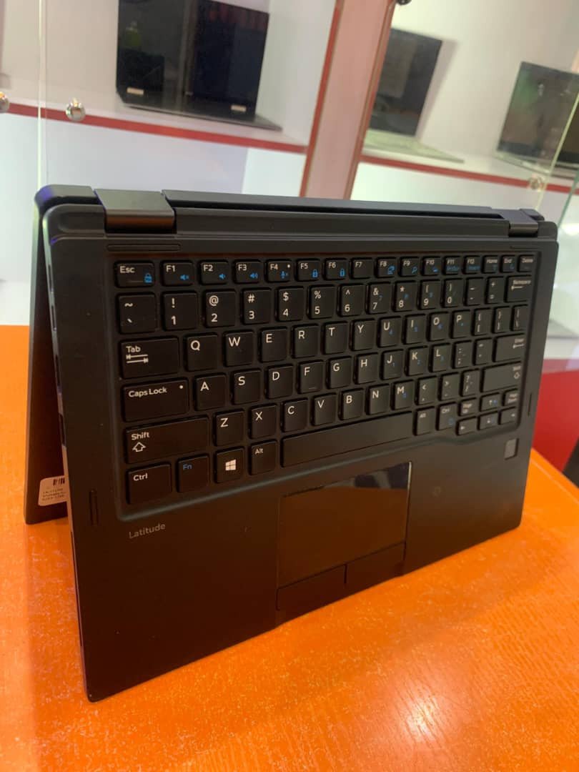 Dell 7389 ×360 laptop - touch screen -fairly used