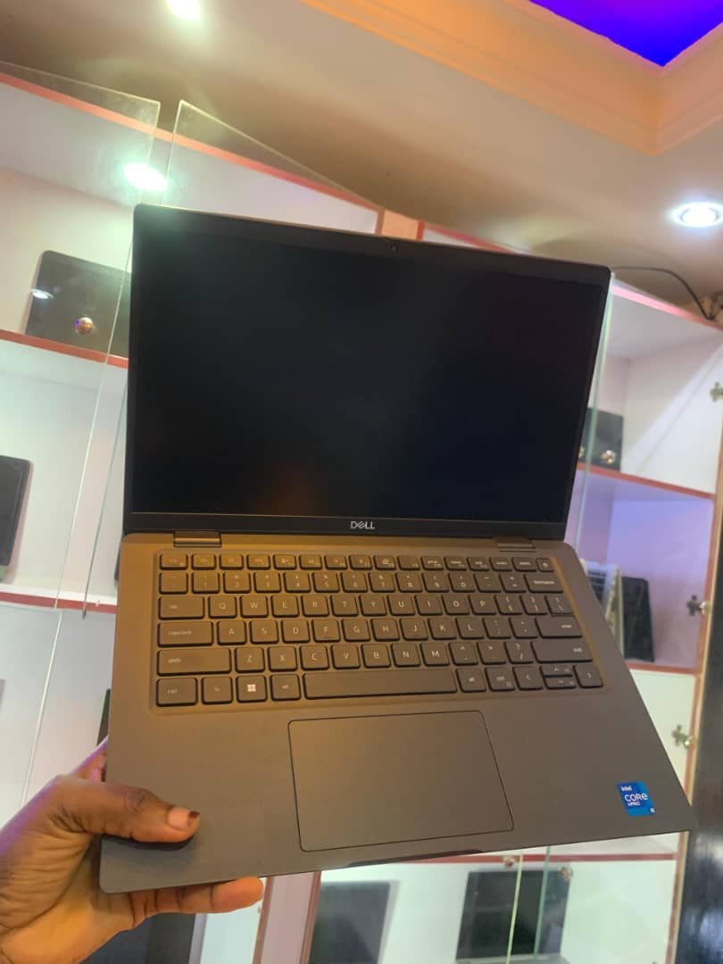 Fairly used-Dell Latitude 7420 core i5 -16gb Ram laptop